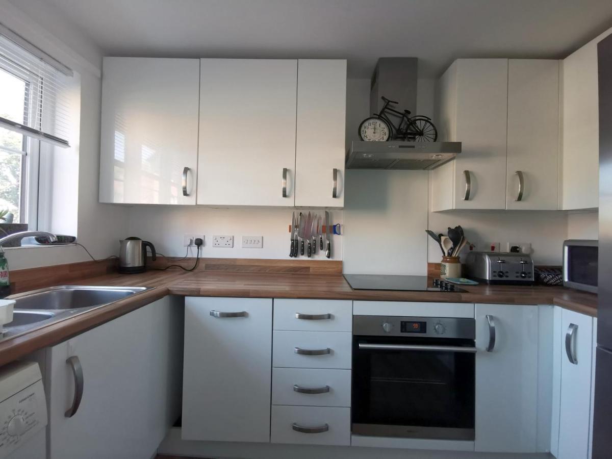 2 Bedroom House With Free Parking Лайм-Реджис Екстер'єр фото